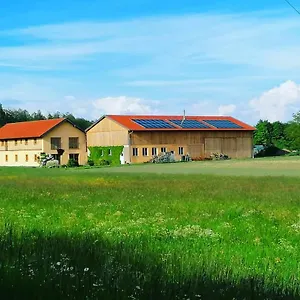Appartement Niedergerner Alpaka Ranch, Haiming